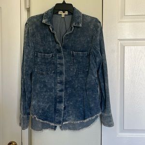 Cloth & Stone button-down raw-hem